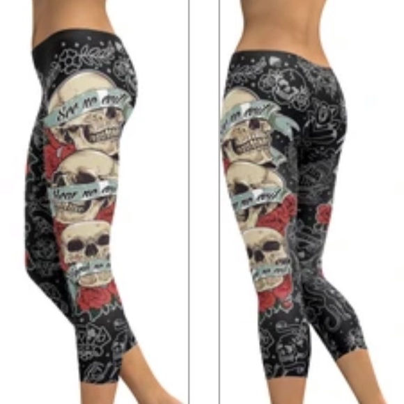 Gearbunch See, Hear, Speak No Evil Black Skull Capris Size XS - Picture 1 of 9